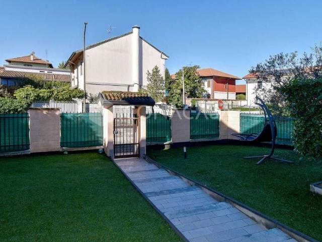 Villa Schiera in vendita a Arluno, Lombardia