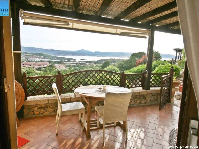 Villa Schiera in vendita a Alzachèna/Arzachena, Baja Sardinia