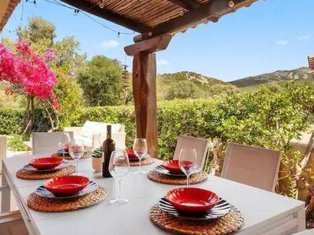Villa Schiera in vendita a Alzachèna/Arzachena, Baja Sardinia