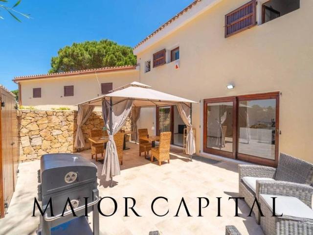 Villa Schiera in vendita a Alzachèna/Arzachena, Baja Sardinia