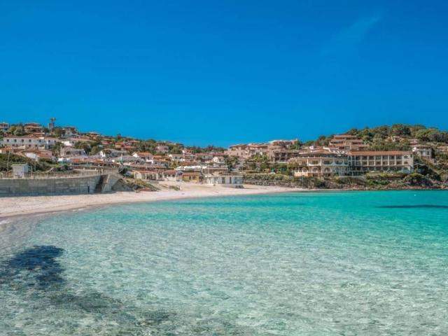 Villa Schiera in vendita a Alzachèna/Arzachena, Baja Sardinia