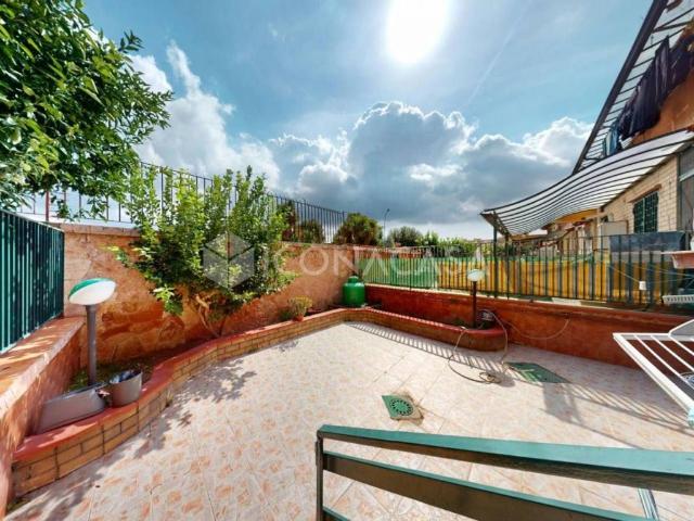 Villa Schiera in vendita a Arzano, Campania