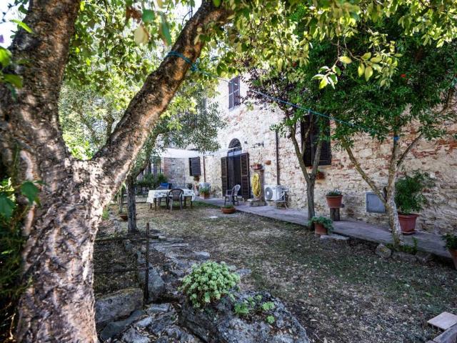 Villa Schiera in vendita a Asciano, Toscana