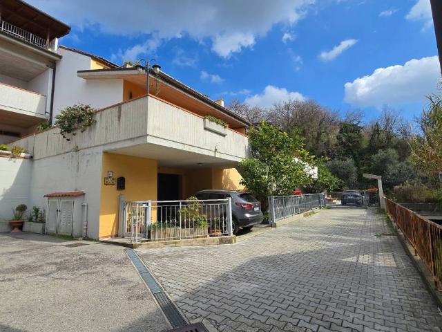 Villa Schiera in vendita a Villa Rosa, Marche