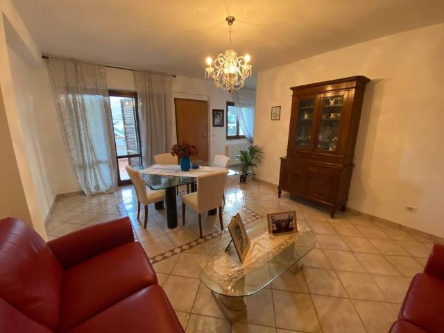 Villa Schiera in vendita a Villa Rosa, Marche
