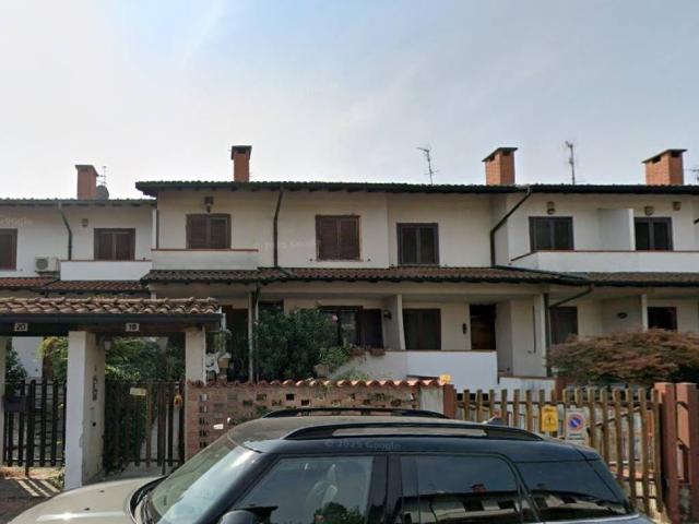 Villa Schiera in vendita a Cascina Bazzana, Assago