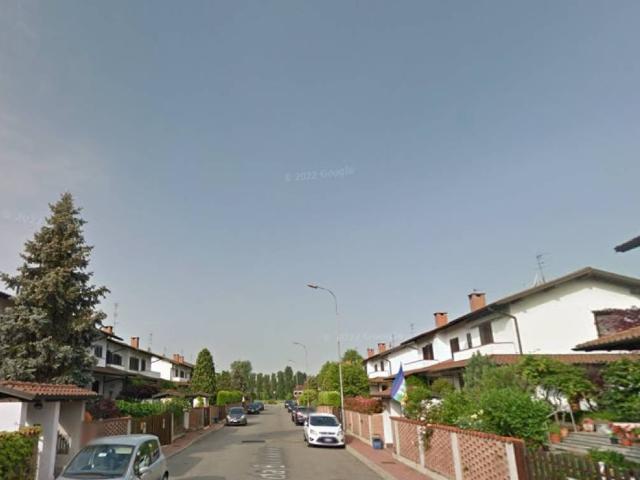 Villa Schiera in vendita a Cascina Bazzana, Assago