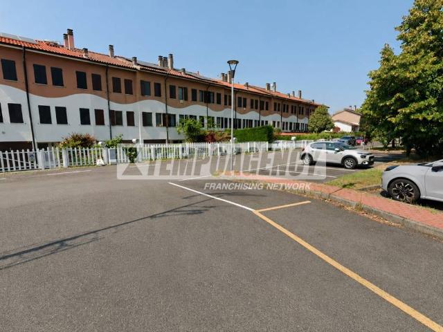 Villa Schiera in vendita a Assago, Lombardia