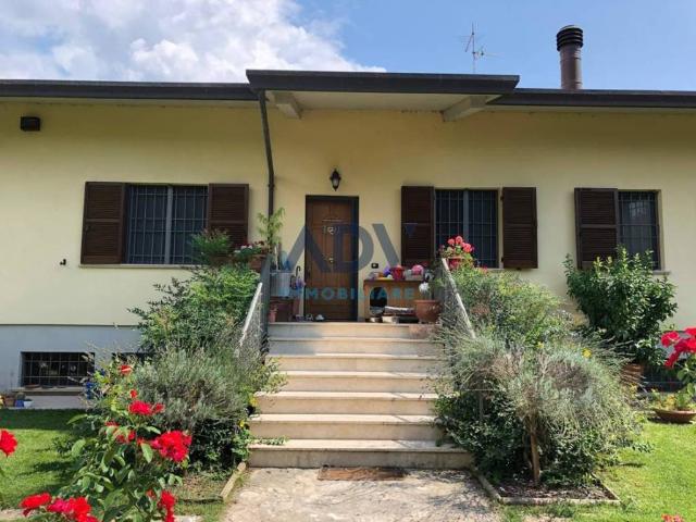Villa Indipendente in vendita a Assisi, Umbria