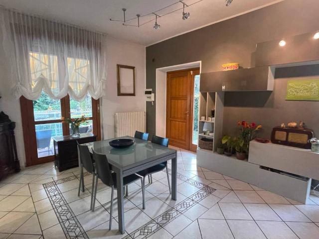 Villa Schiera in vendita a Rione San Silvestro, Piemonte