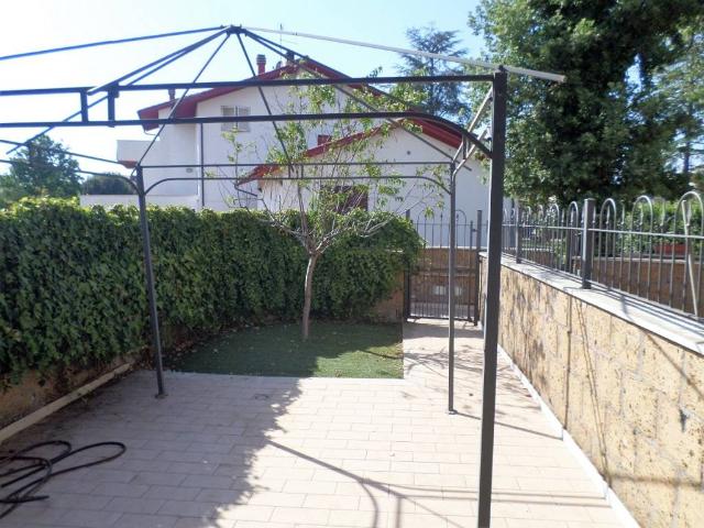 Villa Schiera in vendita a Attigliano, Umbria