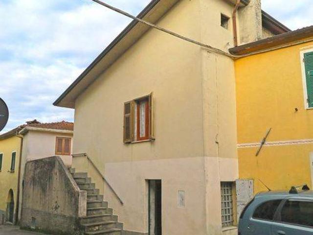 Villa Schiera in vendita a Unione di comuni Montana Lunigiana, Aulla