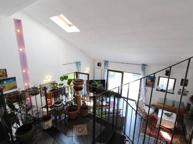 Villa Schiera in vendita a Avegno, Salto