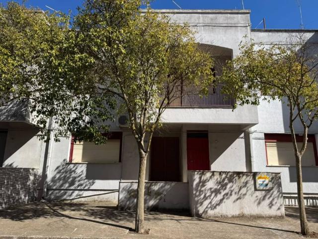 Villa Schiera in vendita a Avetrana, Taranto