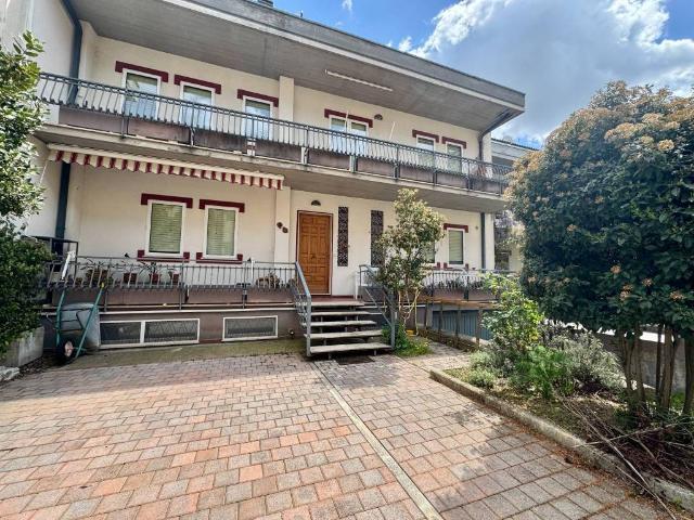 Villa Schiera in vendita a Avezzano, Abruzzo