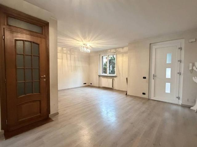 Villa Schiera in vendita a Grangia, Piemonte