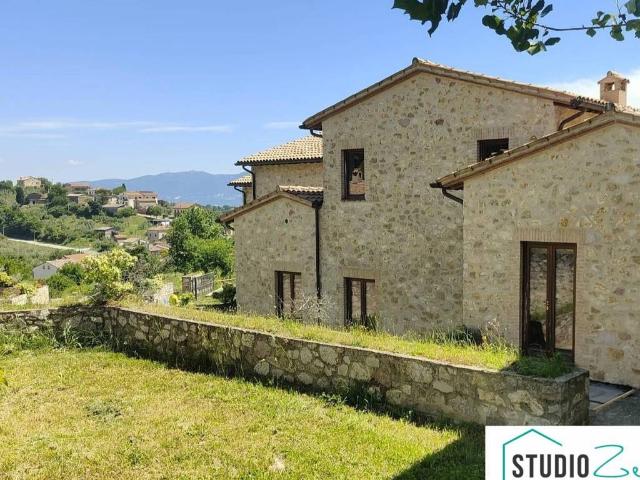 Villa Schiera in vendita a Avigliano Umbro, Umbria