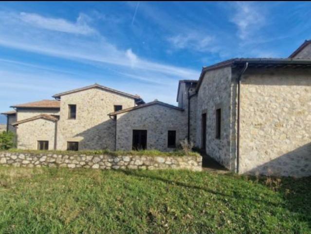 Villa Schiera in vendita a Avigliano Umbro, Umbria