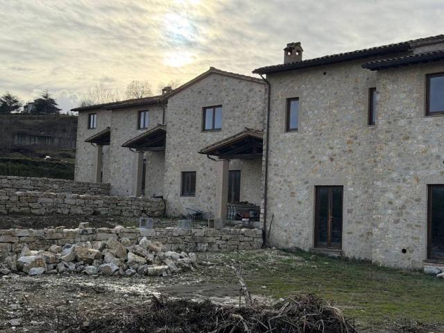 Villa Schiera in vendita a Avigliano Umbro, Umbria