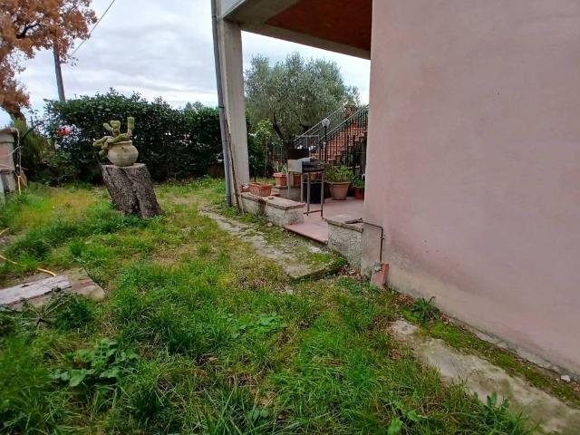 Villa Schiera in vendita a Avigliano Umbro, Umbria