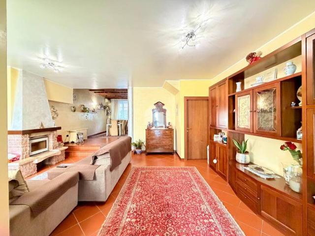 Villa Schiera in vendita a Azzano Mella, Brescia
