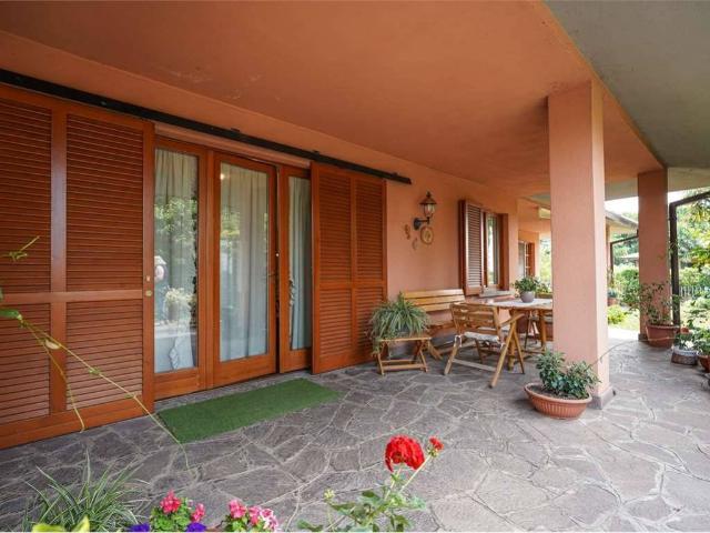 Villa Schiera in vendita a Azzano San Paolo, Bergamo