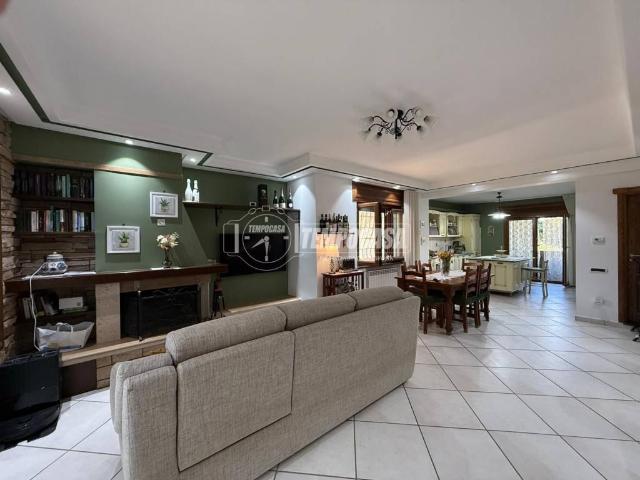 Villa Schiera in vendita a Cuma, Bacoli