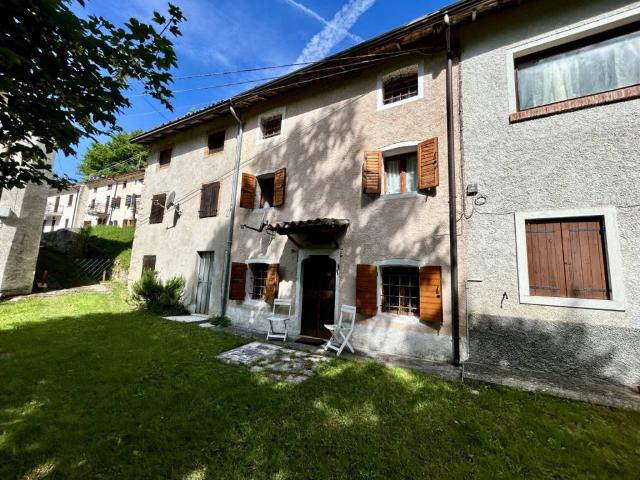 Villa Indipendente in vendita a Badia Calavena, Veneto
