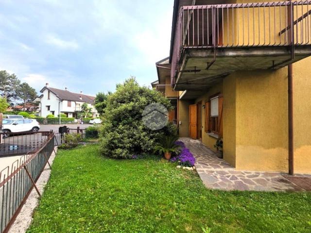 Villa Schiera in vendita a Bagnatica, Lombardia