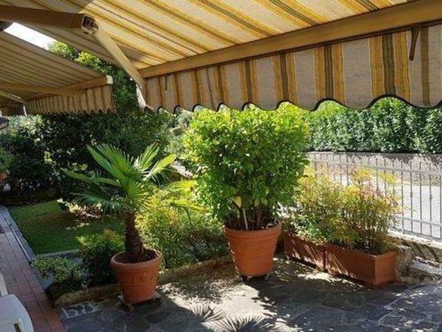 Villa Schiera in vendita a Unione dei comuni Media Valle del Serchio, Fornoli