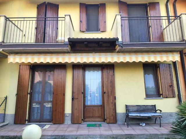 Villa Schiera in vendita a Bagnolo Cremasco, Lombardia