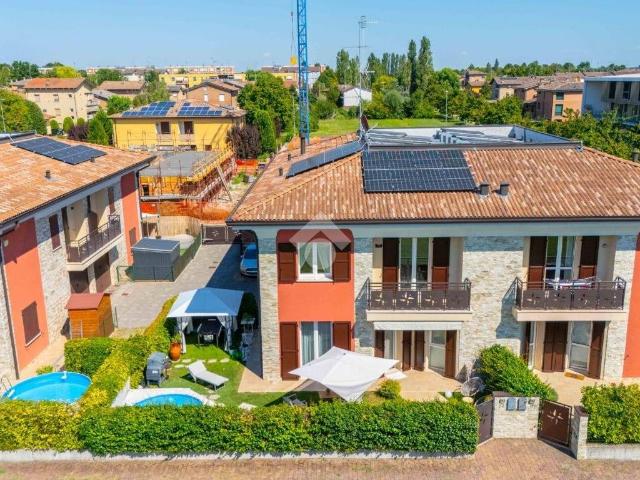 Villa Schiera in vendita a Terra di Mezzo, Re