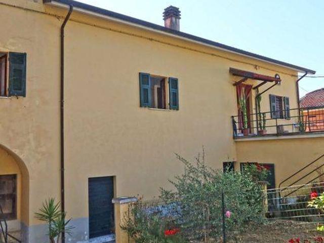 Villa Schiera in vendita a Unione di comuni Montana Lunigiana, Bagnone