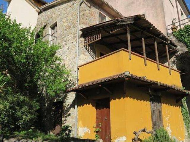 Villa Schiera in vendita a Unione di comuni Montana Lunigiana, Bagnone