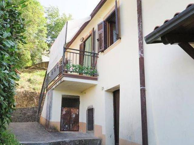 Villa Schiera in vendita a Unione di comuni Montana Lunigiana, Bagnone