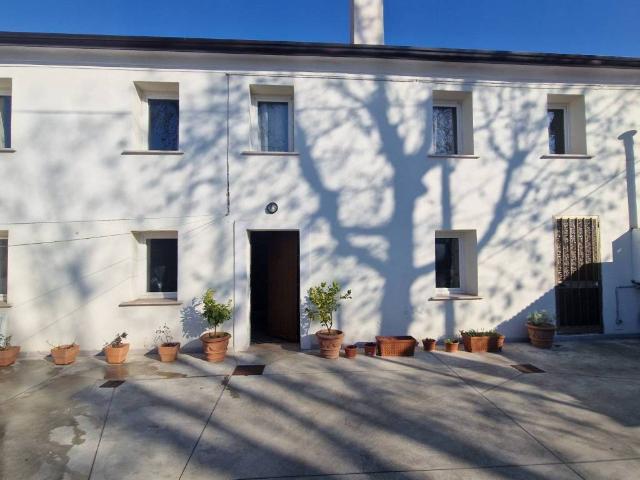 Villa Schiera in vendita a Baone, Veneto