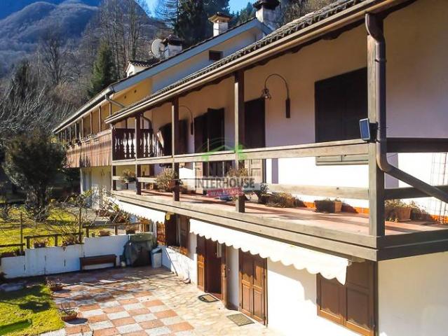 Villa Schiera in vendita a Barcis, Friuli-Venezia Giulia