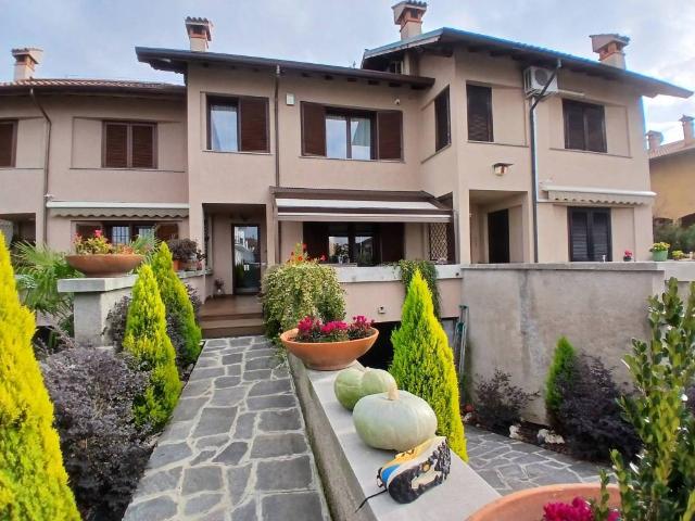 Villa Schiera in vendita a Bareggio, Lombardia