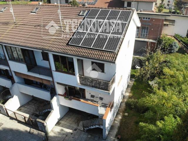Villa Schiera in vendita a Bareggio, Lombardia