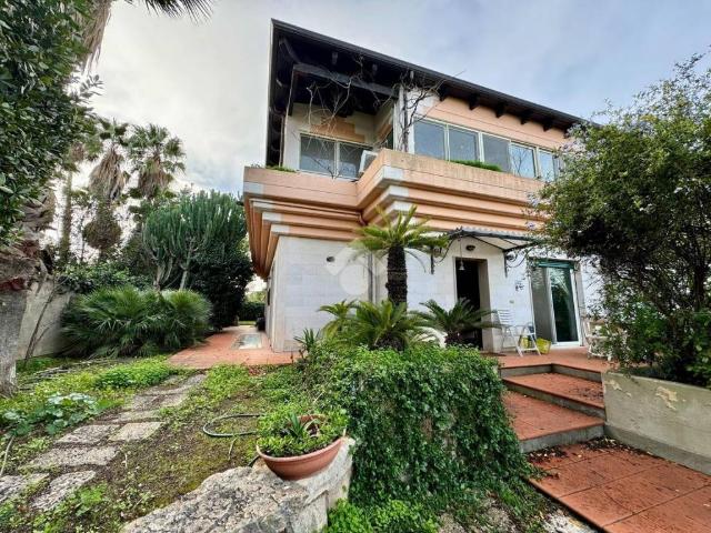 Villa Schiera in vendita a Carbonara di Bari, Puglia