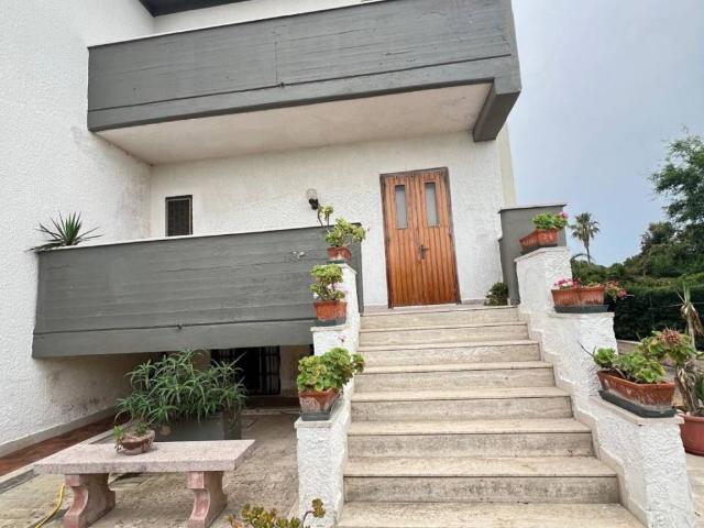 Villa Schiera in vendita a Palese, Bari