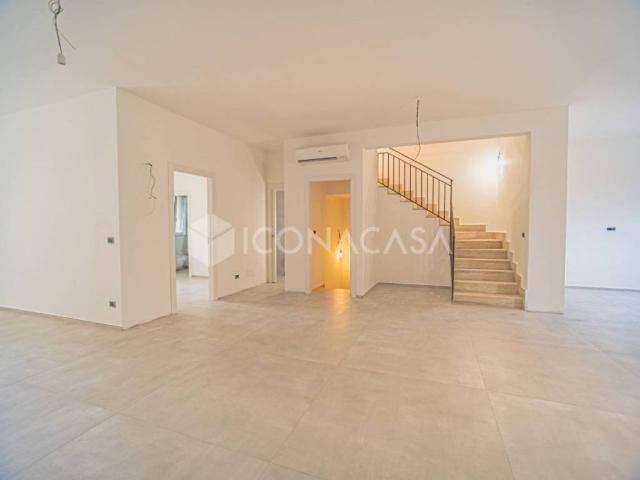 Villa Schiera in vendita a Municipio 1, Puglia