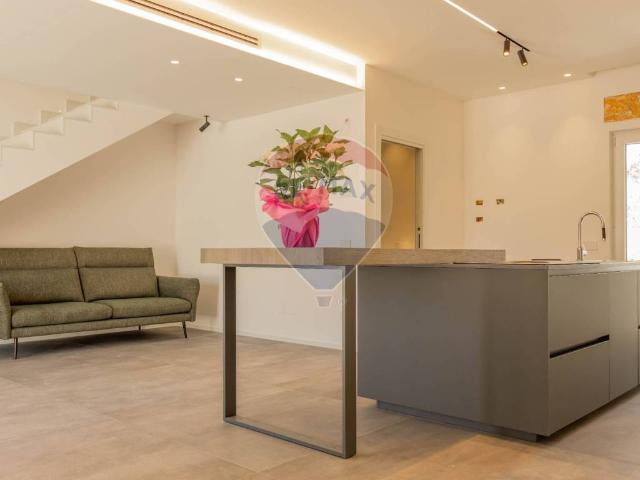 Villa Schiera in vendita a Parco Adria, Bari