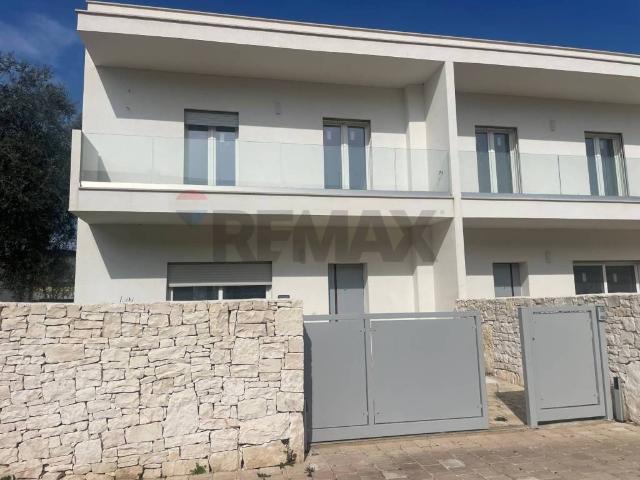 Villa Schiera in vendita a Municipio 4, Puglia