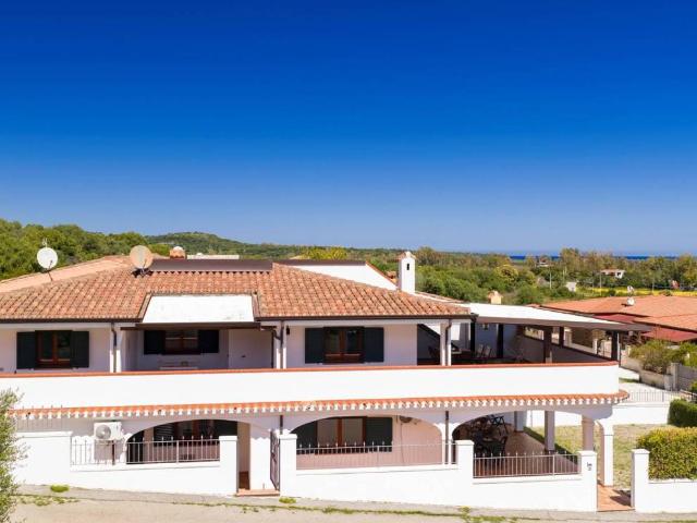 Villa Schiera in vendita a Bari Sardo, Sardigna/Sardegna