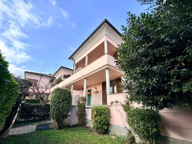 Villa Schiera in vendita a Milano 3, Basiglio