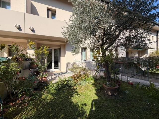 Villa Schiera in vendita a Pilastroni, Bassano Del Grappa