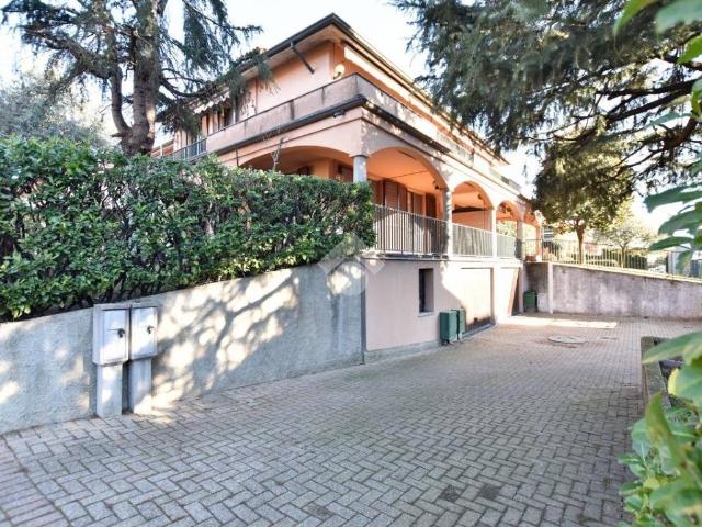 Villa Schiera in vendita a Bellinzago Lombardo, Lombardia