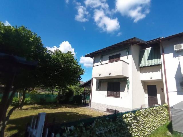 Villa Schiera in vendita a Gaggiolo, Piemonte
