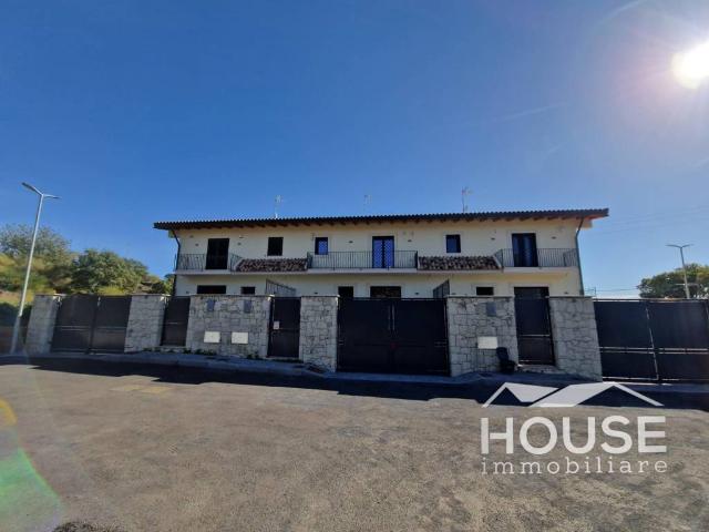 Villa Schiera in vendita a Belpasso, Sicilia